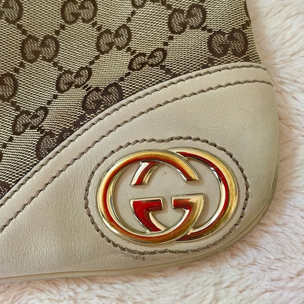 Gucci Beige and Brown GG Shoulder Bag - Picture 2 of 6